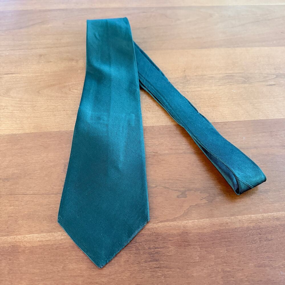 Brooks Brothers Makers Green Silk Tie England USA